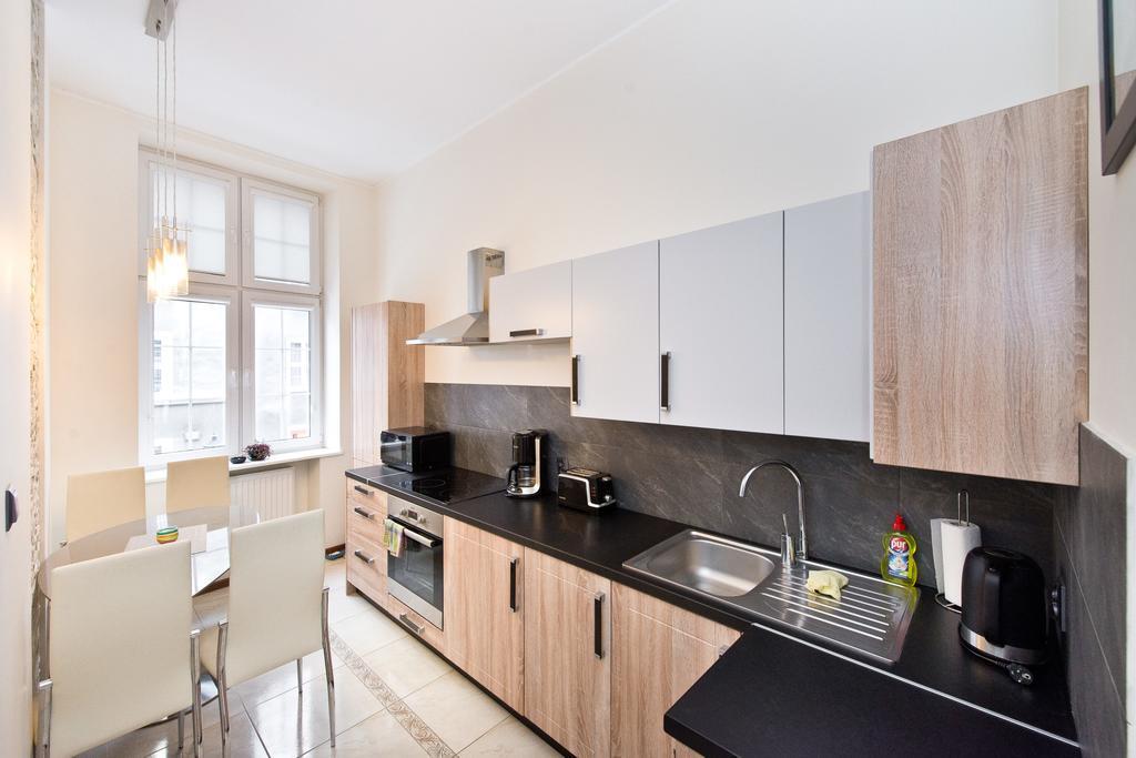 Gdanskie Apartamenty - Apartamenty Na Swietego Ducha Z 2 Sypialniami Dış mekan fotoğraf