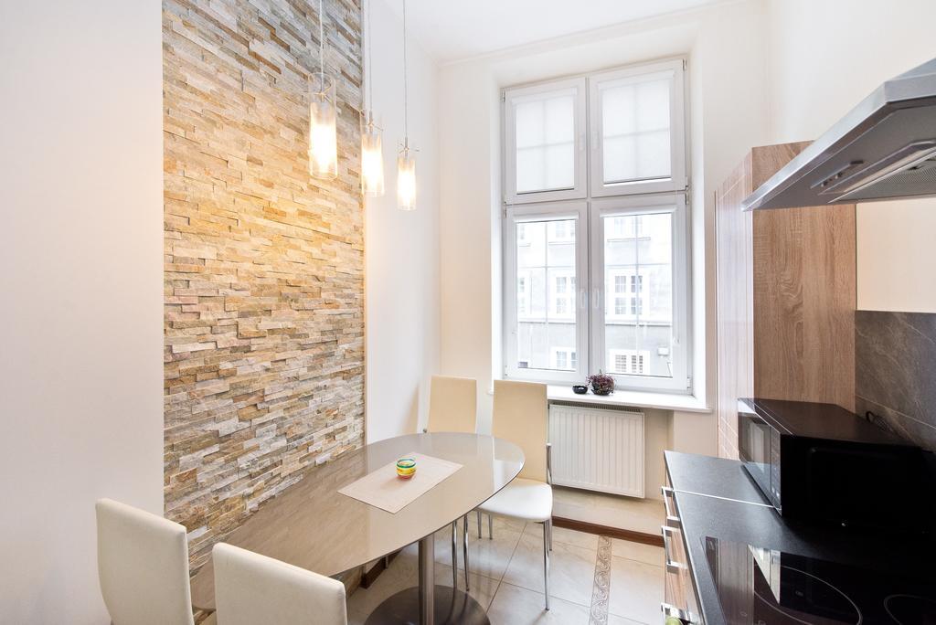 Gdanskie Apartamenty - Apartamenty Na Swietego Ducha Z 2 Sypialniami Dış mekan fotoğraf